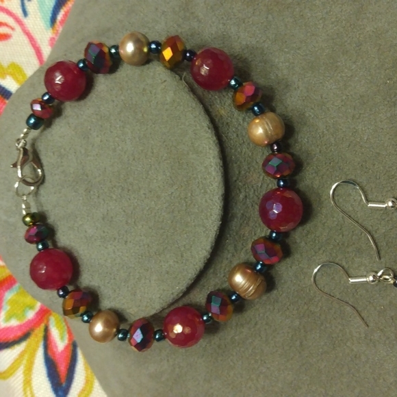 Handmade beaded bracelet set - Picture 3 of 3